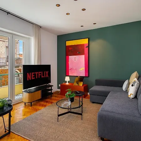 Whome Prime Location W Ac 3-Bed Duplex Perfect For Families Only-2